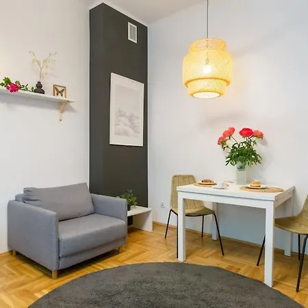Apartament B *